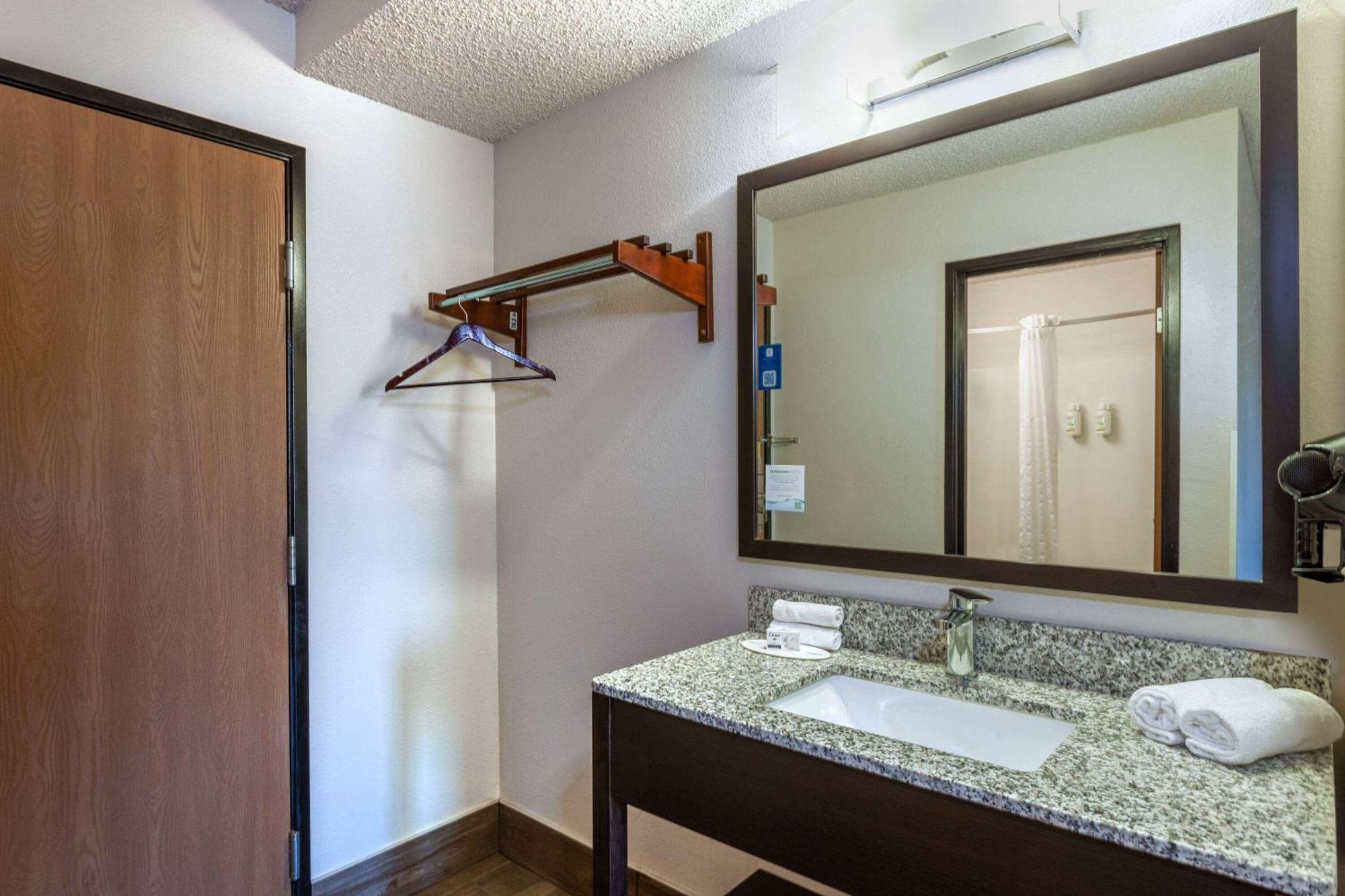 Super 8 By Wyndham Wausau Kültér fotó