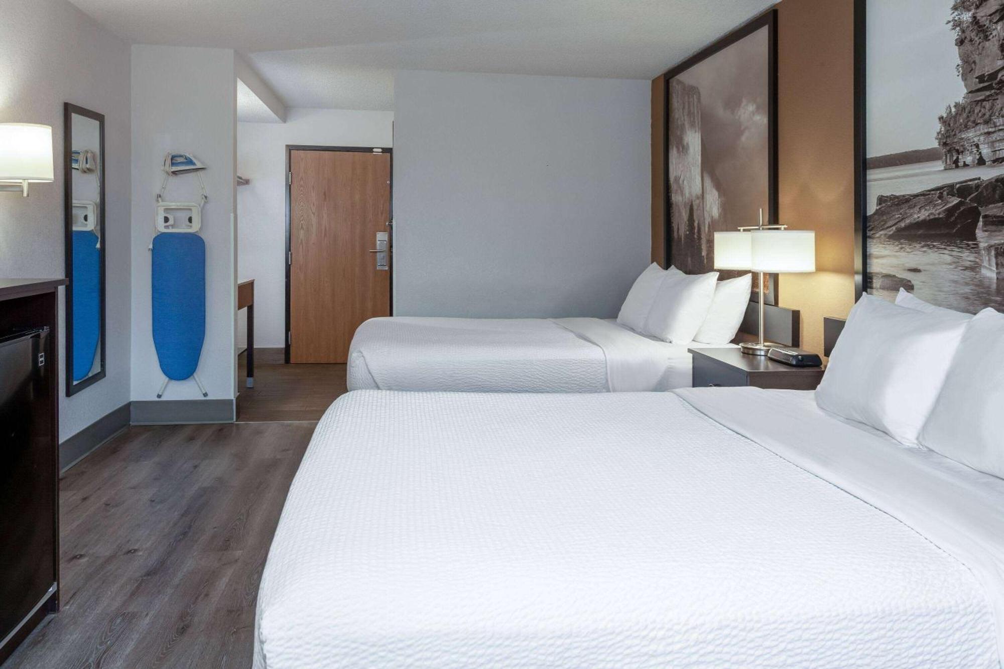Super 8 By Wyndham Wausau Kültér fotó